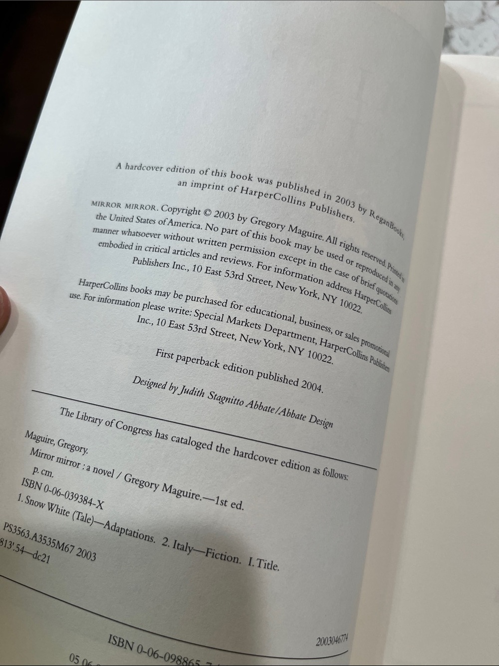 Mirror Mirror by Gregory Maguire - Paperback - Picture 3 of 5